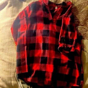 Plaid V-Neck pullover